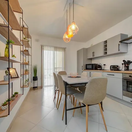 Stylish 3Br Home With Spacious Terrace In Luqa By 360 Estates Exterior photo