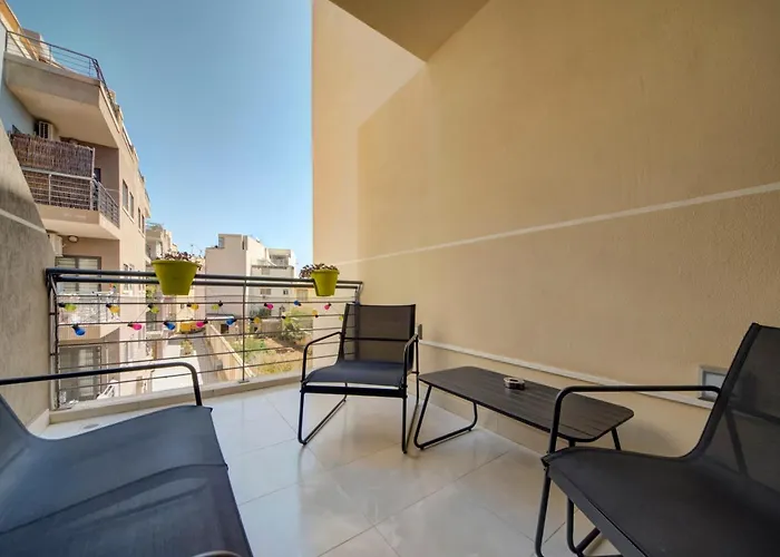 Stylish 3Br Home With Spacious Terrace In Luqa By 360 Estates