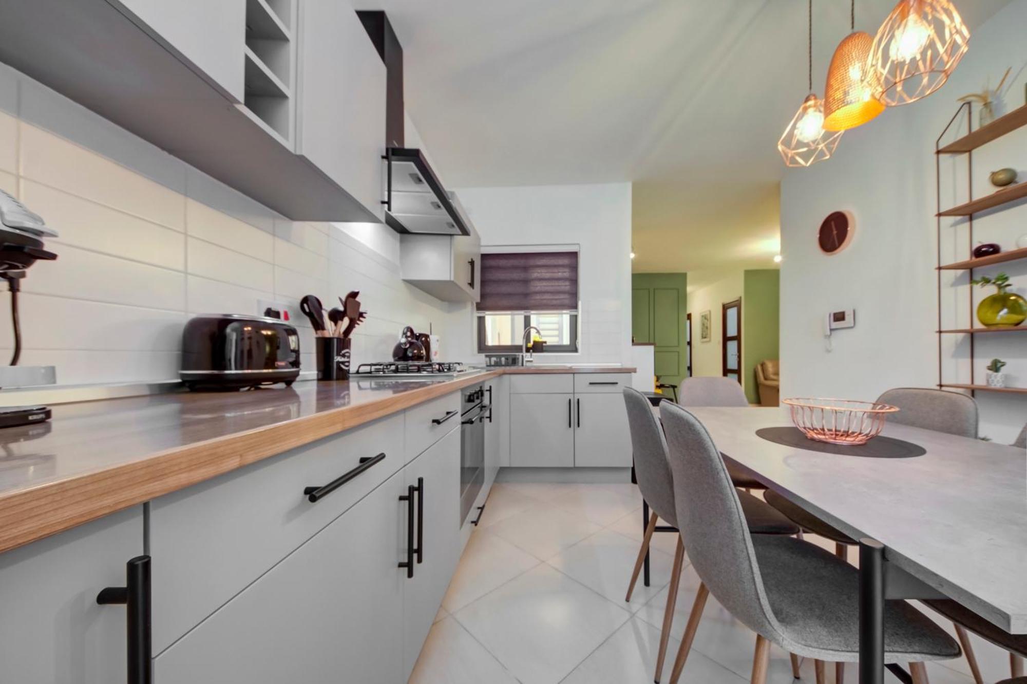 Stylish 3br With Spacious Terrace In By 360 Estates Luqa