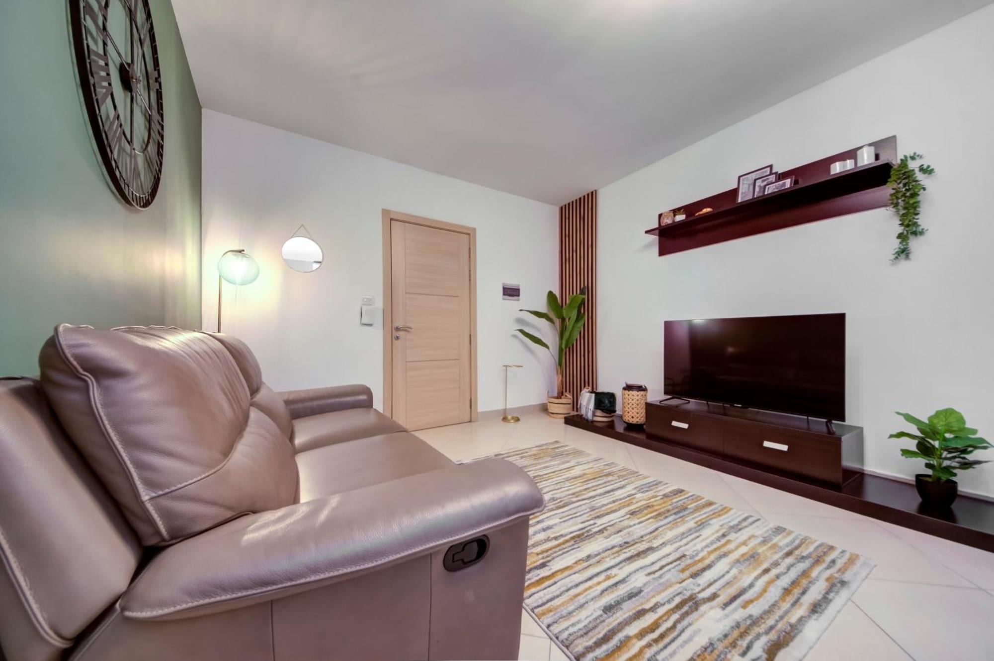 Stylish 3br With Spacious Terrace In By 360 Estates Apartment